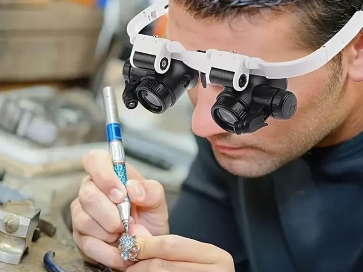 Magnifying Glasses 